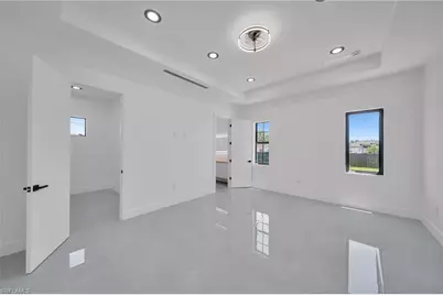 818 NE 10th St, Cape Coral, FL 33909 - Photo 29