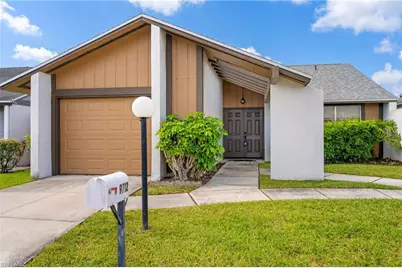 9712 Maplecrest Cir, Lehigh Acres, FL 33936 - Photo 3