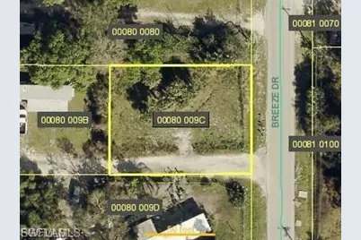 7598 Breeze Dr, North Fort Myers, FL 33917 - Photo 1