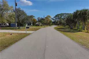 11407 Rabun Gap Dr, North Fort Myers, FL 33917 - Photo 35