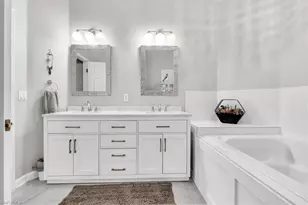 3000 Meandering Way, Fort Myers, FL 33905 - Photo 23