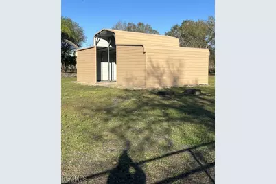 826 B Rd, Labelle, FL 33935 - Photo 9