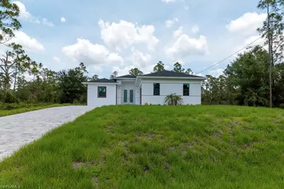 719 Almelia St E, Lehigh Acres, FL 33974 - Photo 11