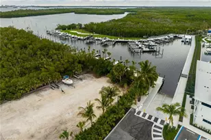25060 Bay Cedar Dr, Bonita Springs, FL 34134 - Photo 43