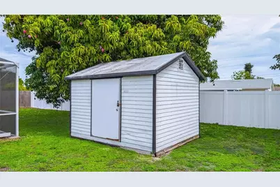 1421 SE 31st St, Cape Coral, FL 33904 - Photo 23