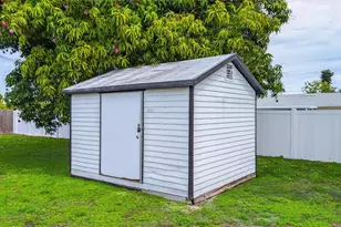 1421 SE 31st St, Cape Coral, FL 33904 - Photo 23