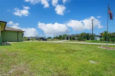 26 NE 8th Ter, Cape Coral, FL 33909 - Photo 29