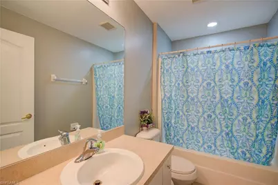 26 NE 8th Ter, Cape Coral, FL 33909 - Photo 17