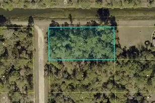 722 Louis Ave, Lehigh Acres, FL 33972 - Photo 1