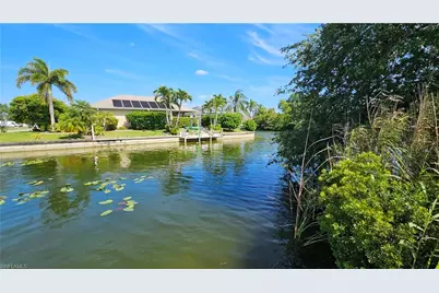 421 SE 10th Ave, Cape Coral, FL 33990 - Photo 5