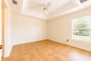 509 NE 24th Pl, Cape Coral, FL 33909 - Photo 7