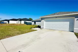 1105 NE 6th Pl, Cape Coral, FL 33909 - Photo 1