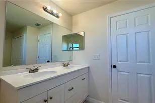 1105 NE 6th Pl, Cape Coral, FL 33909 - Photo 25