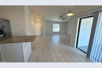 1105 NE 6th Pl, Cape Coral, FL 33909 - Photo 7