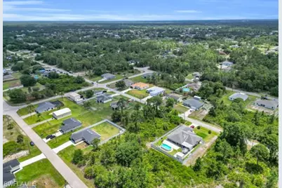 3003 52nd St W, Lehigh Acres, FL 33971 - Photo 11