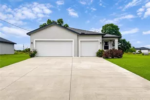 9011 Penny Cir, Labelle, FL 33935 - Photo 1