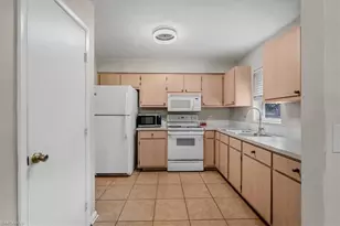 575 Sabal Palm Ct, Labelle, FL 33935 - Photo 11