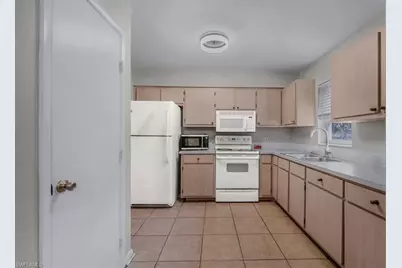 575 Sabal Palm Ct, Labelle, FL 33935 - Photo 19