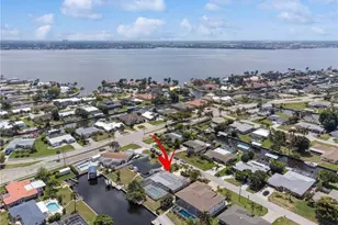 1453 Venetian Ct, Cape Coral, FL 33904 - Photo 7