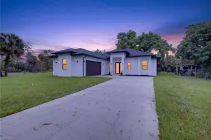 1276 Dove Tree St, Naples, FL 34117 - Photo 3
