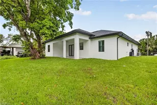 1276 Dove Tree St, Naples, FL 34117 - Photo 5