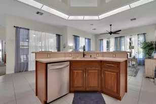 505 SE 29th St, Cape Coral, FL 33904 - Photo 9