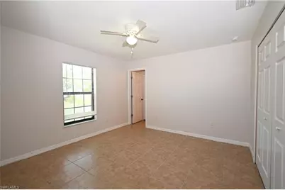 613 SE 14th St, Cape Coral, FL 33990 - Photo 5
