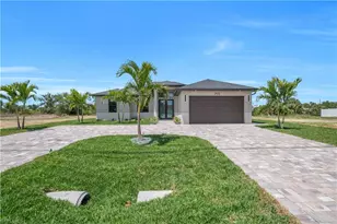 711 Gleason Pkwy, Cape Coral, FL 33914 - Photo 3