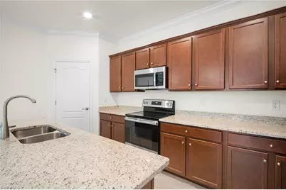 14542 Monrovia Ln, Fort Myers, FL 33905 - Photo 7