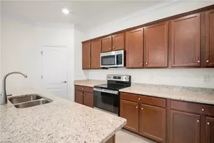 14542 Monrovia Ln, Fort Myers, FL 33905 - Photo 7