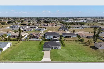 1417 NE 13th St, Cape Coral, FL 33909 - Photo 11