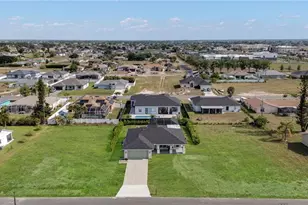 1417 NE 13th St, Cape Coral, FL 33909 - Photo 11