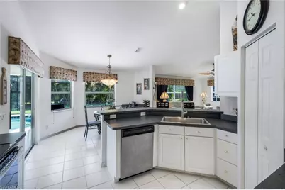 2725 SW 46th Ter, Cape Coral, FL 33914 - Photo 15