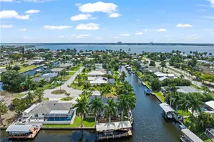1412 Windsor Ct, Cape Coral, FL 33904 - Photo 37