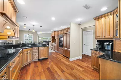 1412 Windsor Ct, Cape Coral, FL 33904 - Photo 7