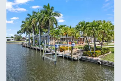 1412 Windsor Ct, Cape Coral, FL 33904 - Photo 33
