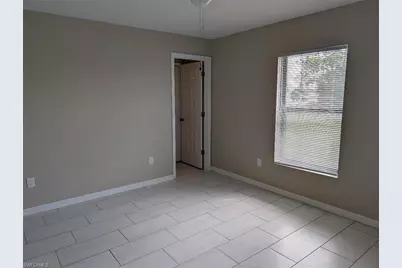 2805 SW 8th Pl, Cape Coral, FL 33914 - Photo 7
