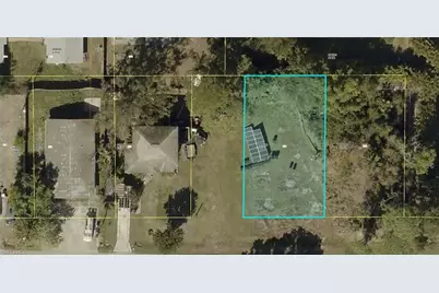 291 Hubbard Ave, North Fort Myers, FL 33917 - Photo 1