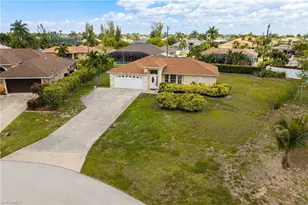 1127 SW 29th St, Cape Coral, FL 33914 - Photo 3