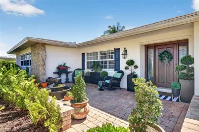 3810 SE 1st Pl, Cape Coral, FL 33904 - Photo 3