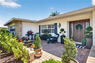 3810 SE 1st Pl, Cape Coral, FL 33904 - Photo 3