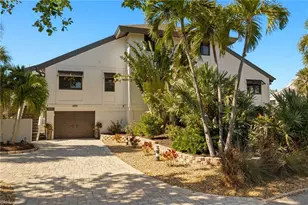 974 Greenwood Ct S, Sanibel, FL 33957 - Photo 1