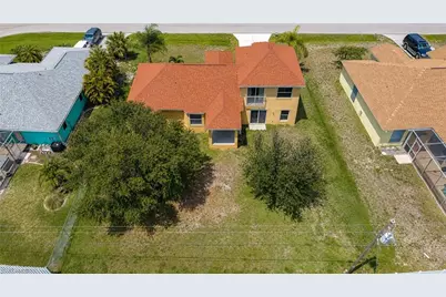 120 SE 4th Ter, Cape Coral, FL 33990 - Photo 17