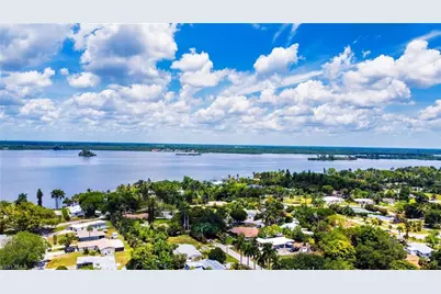 4240 Riverview Rd, Fort Myers, FL 33905 - Photo 3