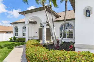 423 SE 17th Terrace, Cape Coral, FL 33990 - Photo 3