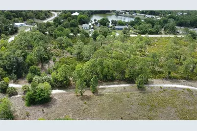27270 Del Rio Dr, Punta Gorda, FL 33955 - Photo 3