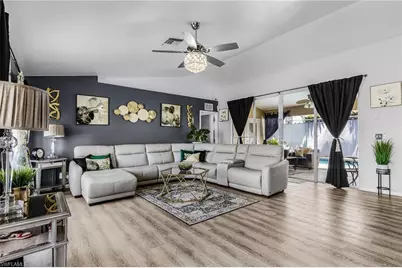 2216 NE 7th Pl, Cape Coral, FL 33909 - Photo 9