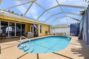 2216 NE 7th Pl, Cape Coral, FL 33909 - Photo 13
