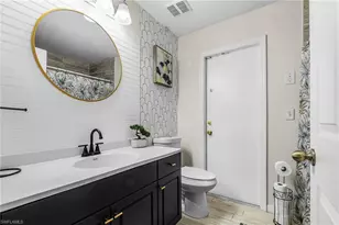 2216 NE 7th Pl, Cape Coral, FL 33909 - Photo 17