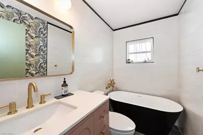 2431 N Westwood Dr, North Fort Myers, FL 33917 - Photo 21